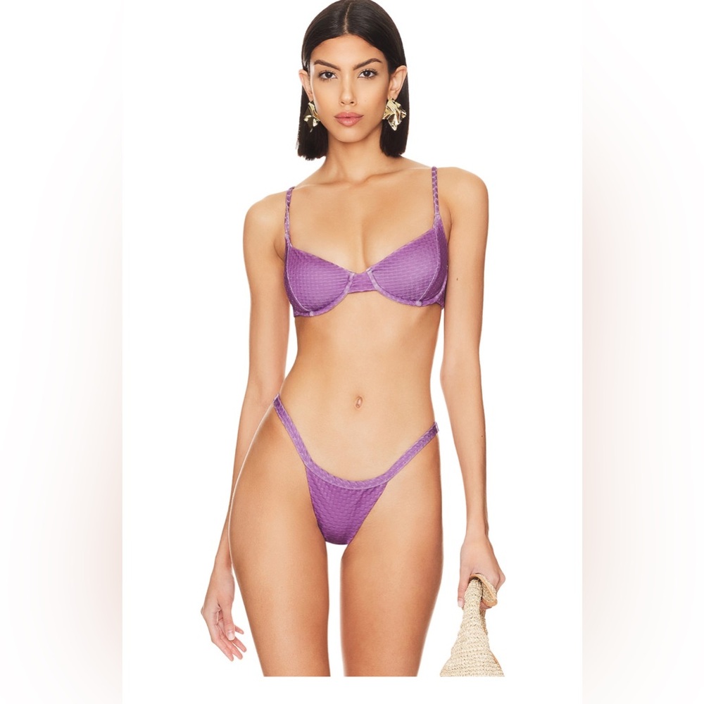 Mello The Label Underwire Bikini Top in Lilas